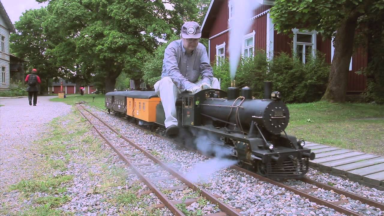 Ten-wheeler at the RR museum