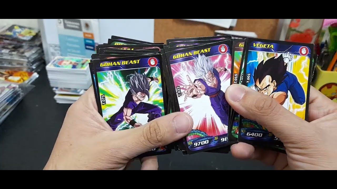 Abriendo 14 sobres de las nuevas cartas de Dragon Ball Super Super Hero