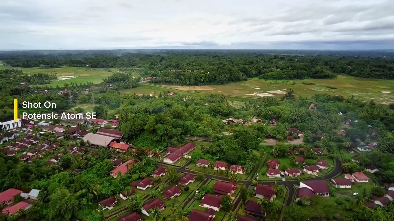 Pagi mendung, tapi sejuk. Aerial lagi, tampa color grading.