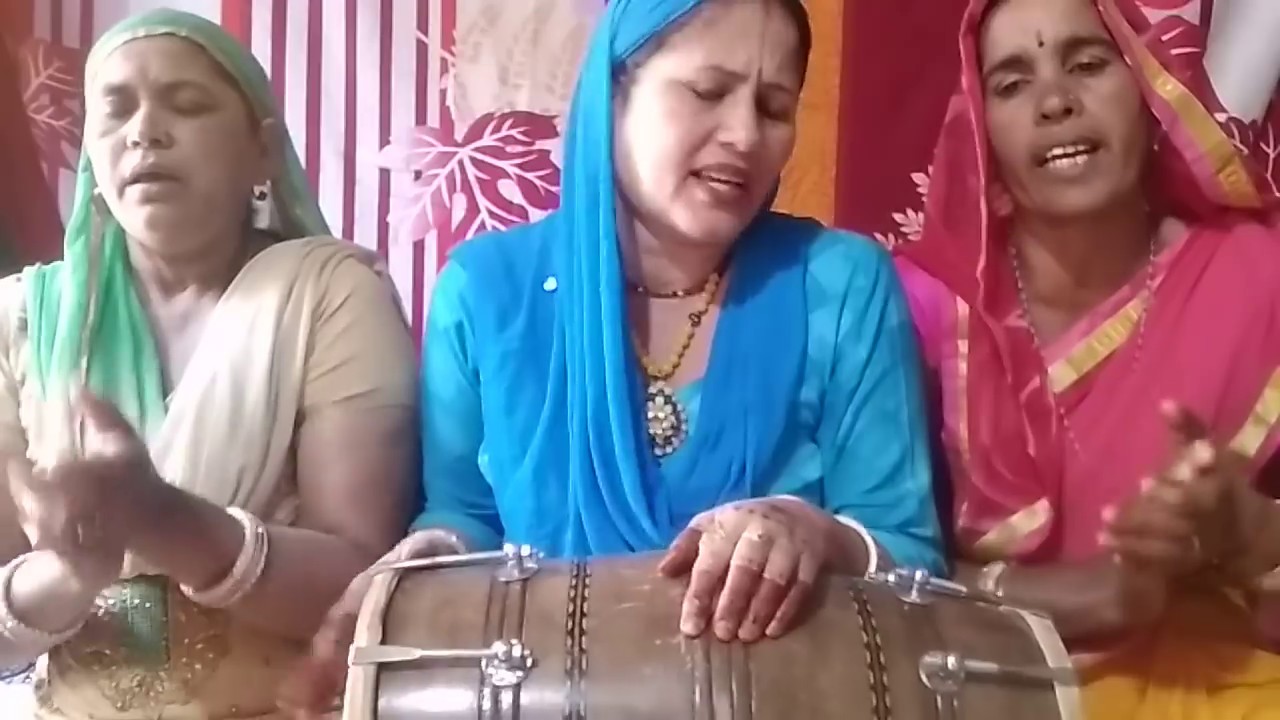 दिन का चैन रात की ये निद्रा दोनुवां न खोके बैठ गई मोह माया के चक्कर मैं ए मै नाम हरि का by SUSHMA