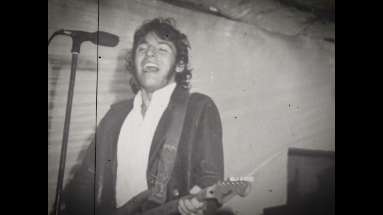 Bruce Springsteen - Natural Magic - Live at D'Scene in South Amboy, NJ (07/29/1971)