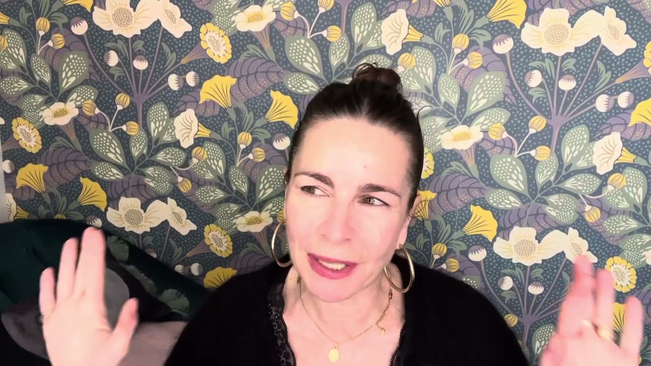 FAVORIS D’OCTOBRE, LIVRE, CHEVEUX, MAQUILLAGE ET SOINS DU VISAGE. 
