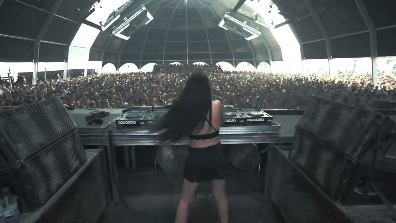 ESSAN x AQUASELLA 25⛰️ (Closing Set)
