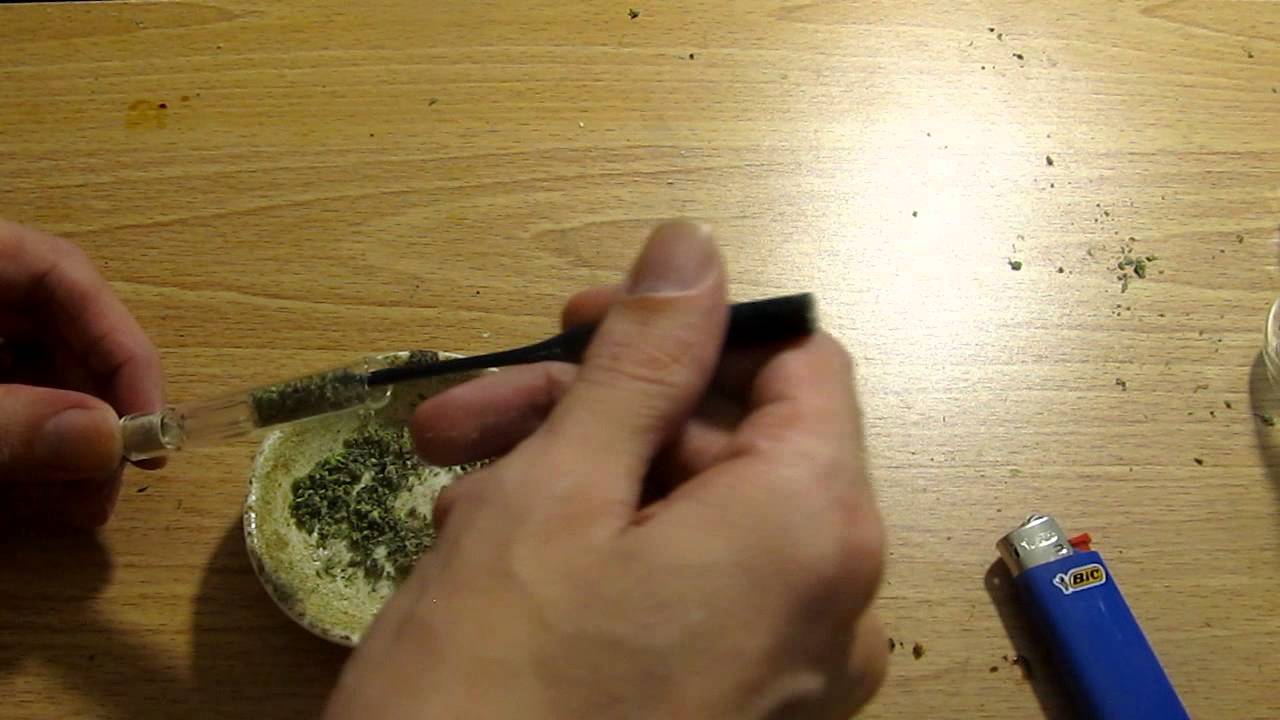Rolling a Glass Blunt? Nah just packing one....
