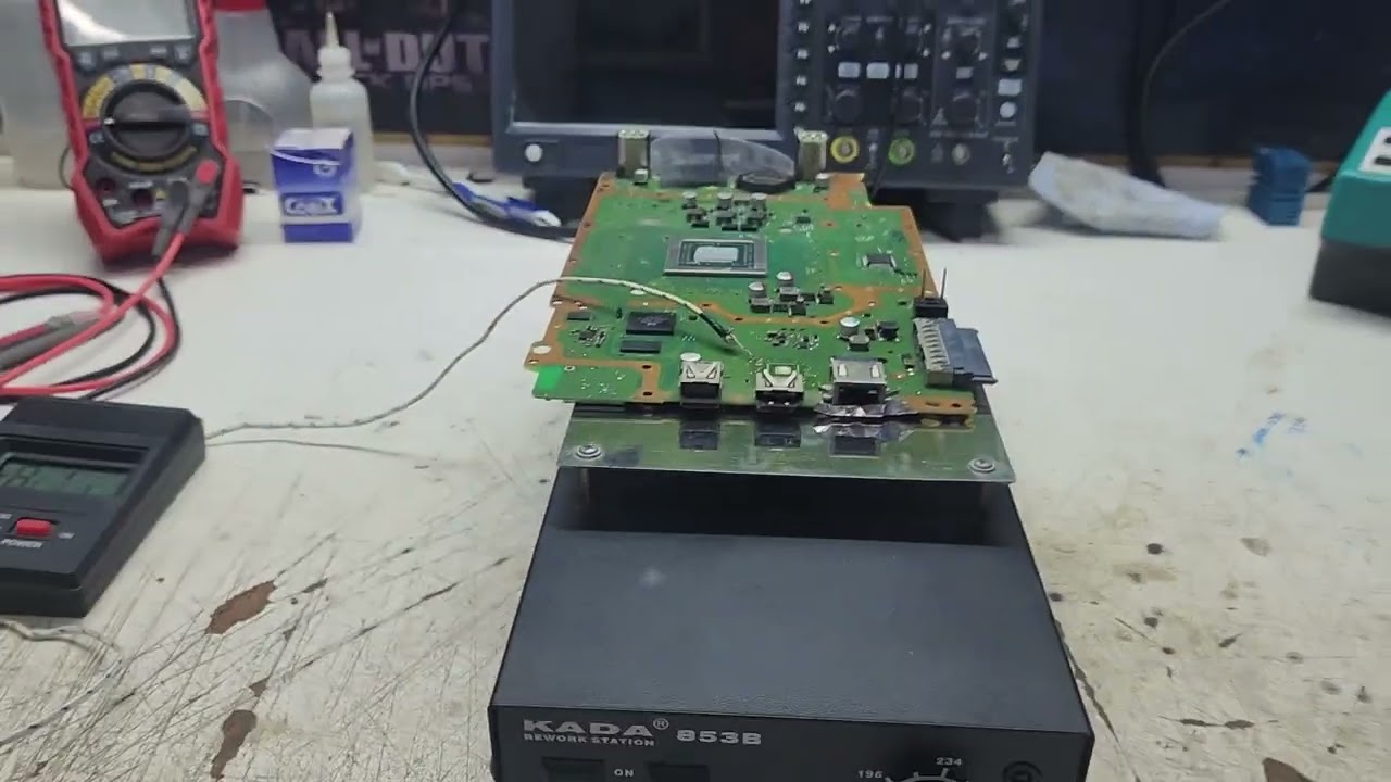 Playstation 4 Slim Morto não liga nada! Linha de standby, IC HDMI e mais defeito na placa.