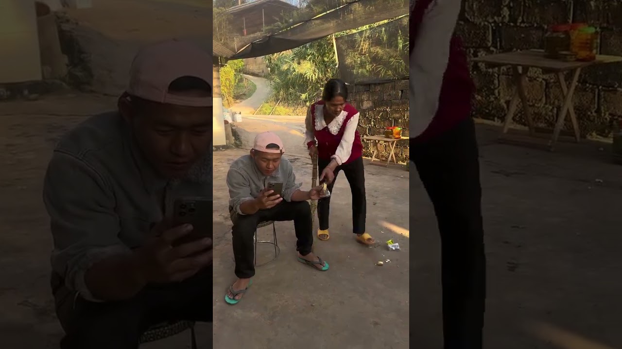 What a funny situation. I never expected it. I have to watch it until the end.