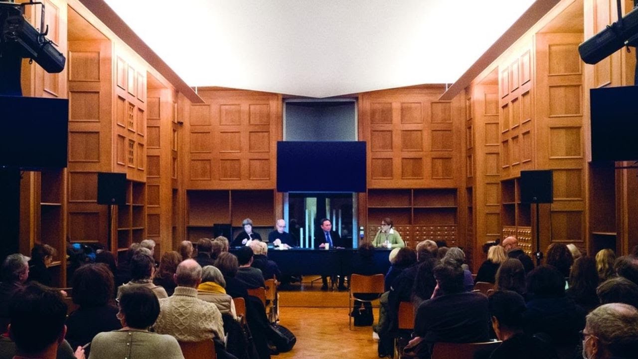 Terres cuites et bronzes grecs : la question des œuvres votives