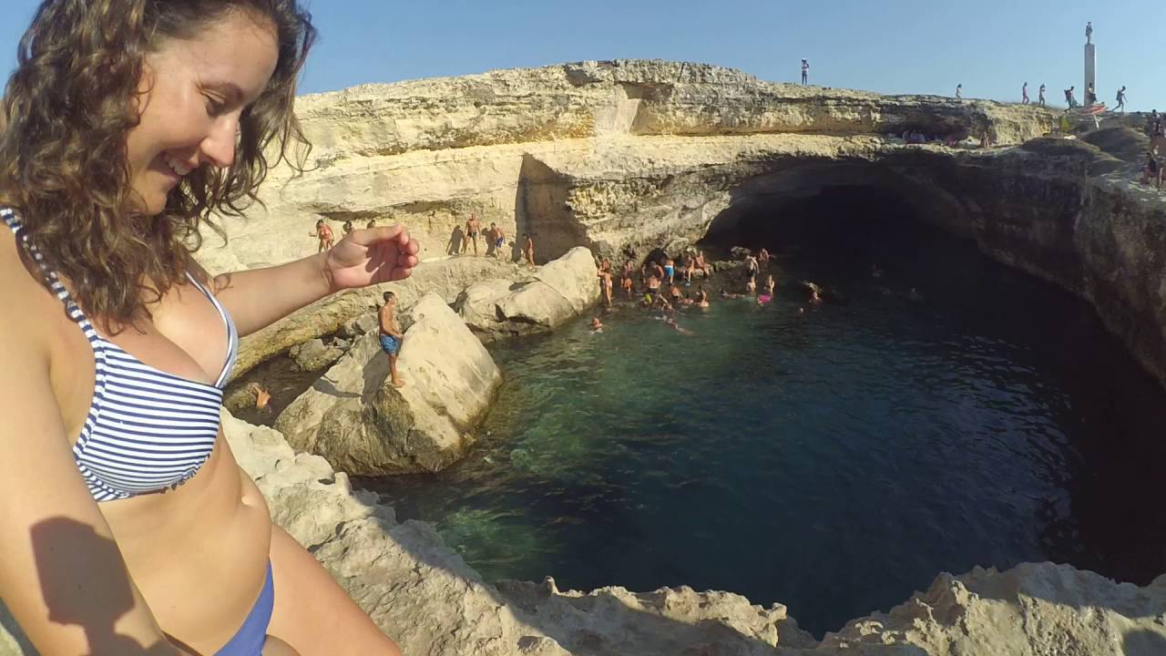 Un tuffo nella Grotta della Poesia