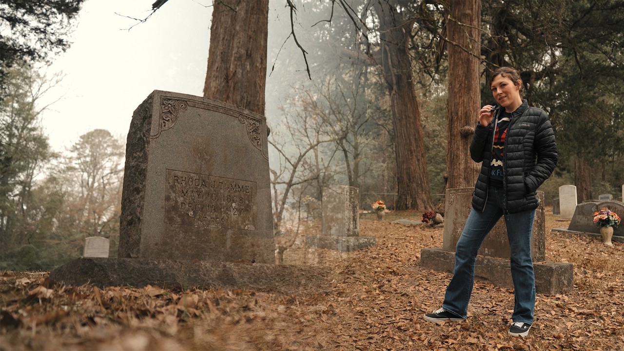 Exploring a Small Cemetery in East Texas
