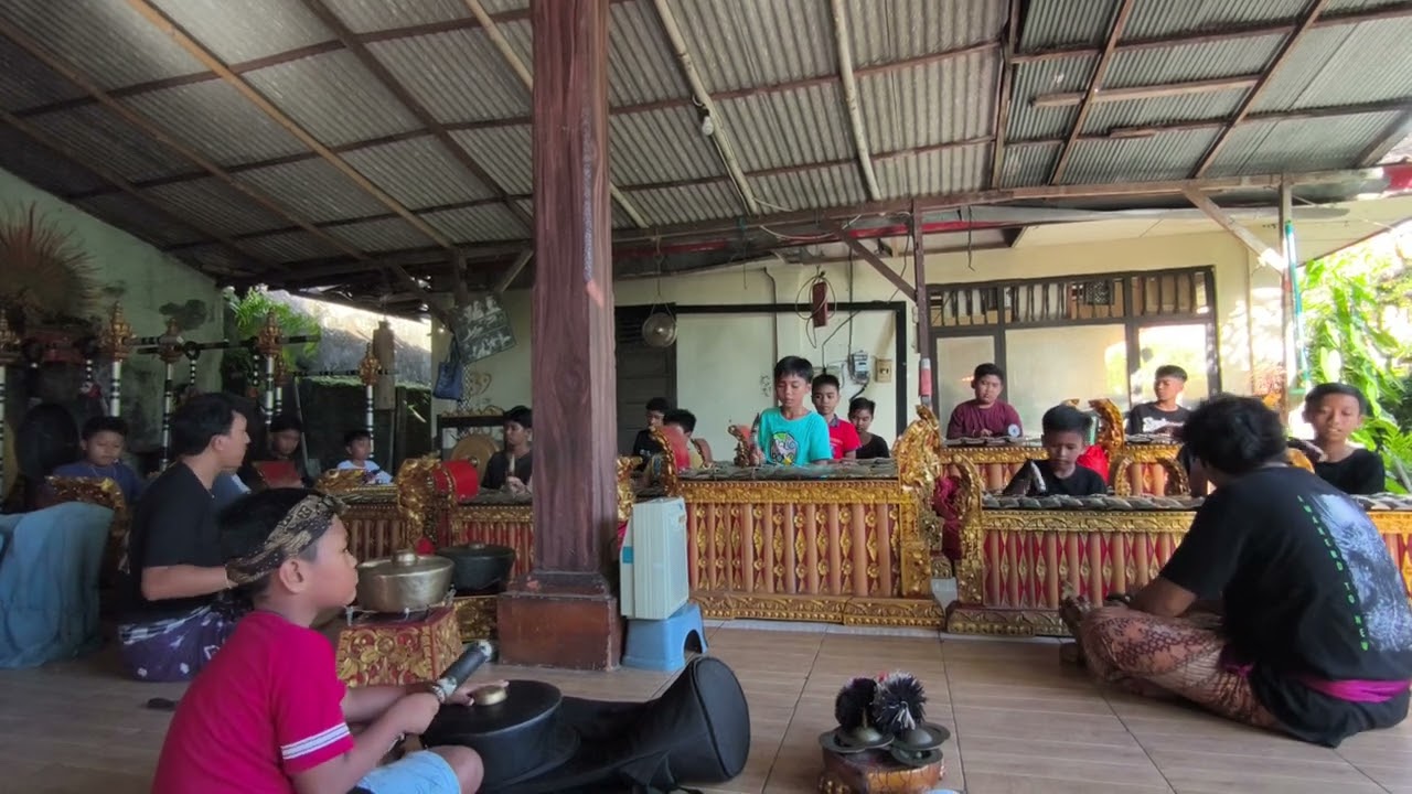 Proses latihan anak-anak Kembang Bali|| Materi Iringan Tari Puspanjali