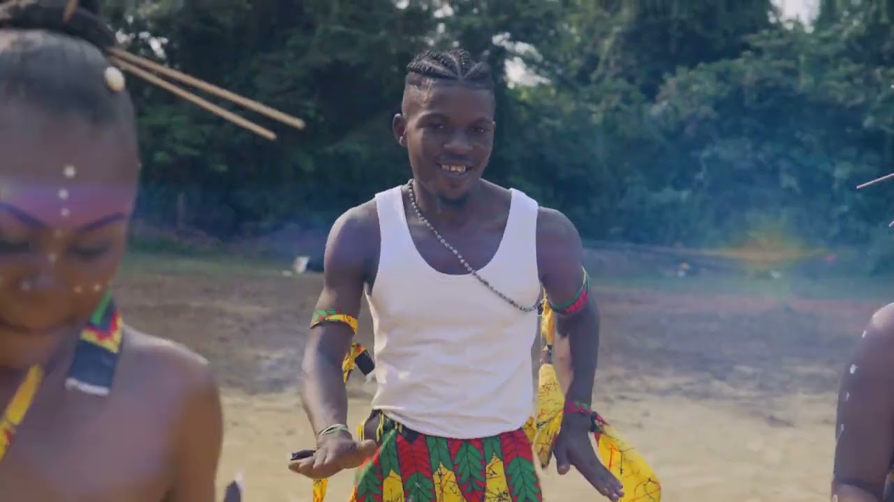 STEKFRITE _ BÔMA (CLIP VIDÉO OFFICIEL)