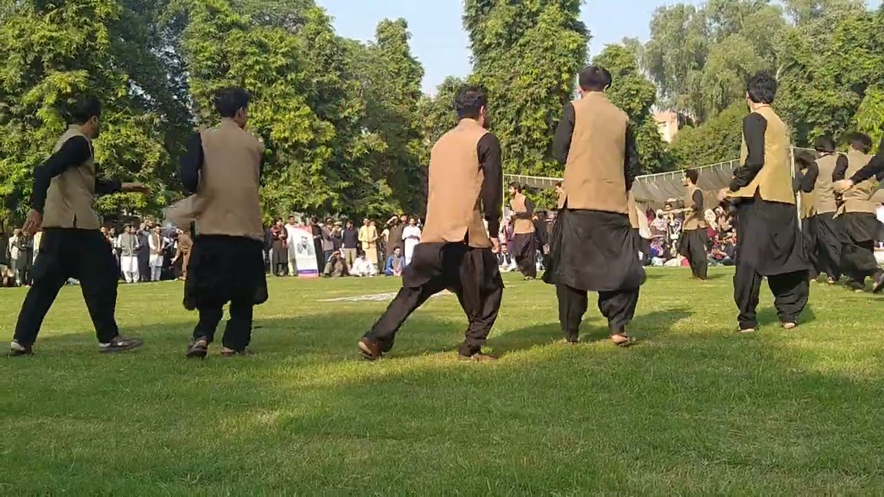 ATTAN by pashtoon students Punjab university Lahore (PEDM)
