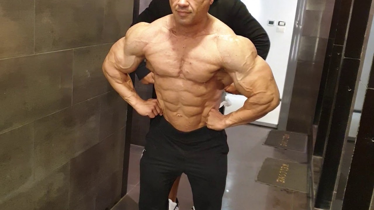 1day out 85kg bodybuilding competition posing practise البطل قبل البطوله بيوم كمال اجسام تمرين عرض