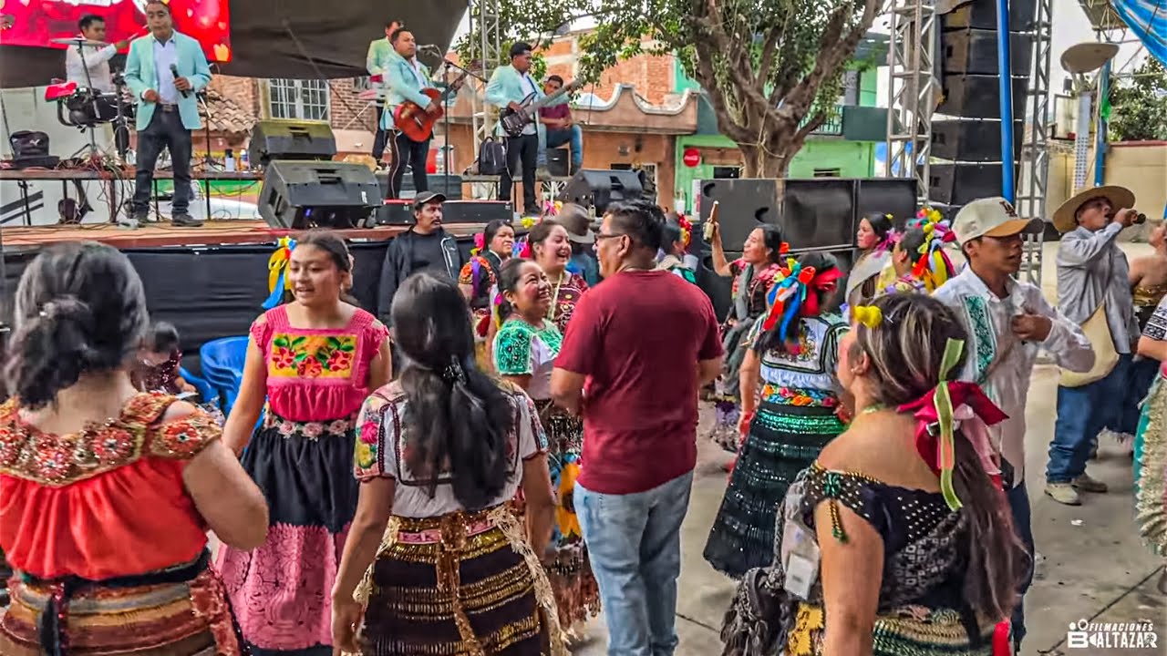 BAILE con GRUPO JANINTZKUA en Acachuen Michoacán 😍 /Boda de Humberto & Yolanda (FIN)