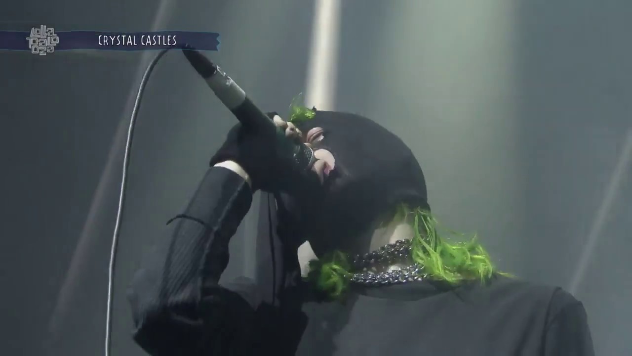 Crystal Castles - Magic Spells & Fleece (Lollapalooza 2017)