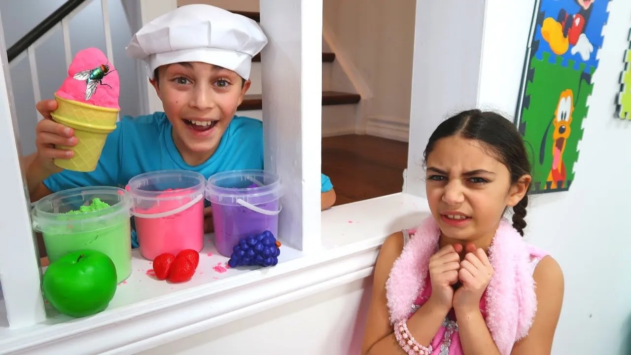 🍦 Heidi & Zidane&rsquo;s Magic Sand Ice Cream Shop! Pretend Play Toy Shop Fun for Kids 😄