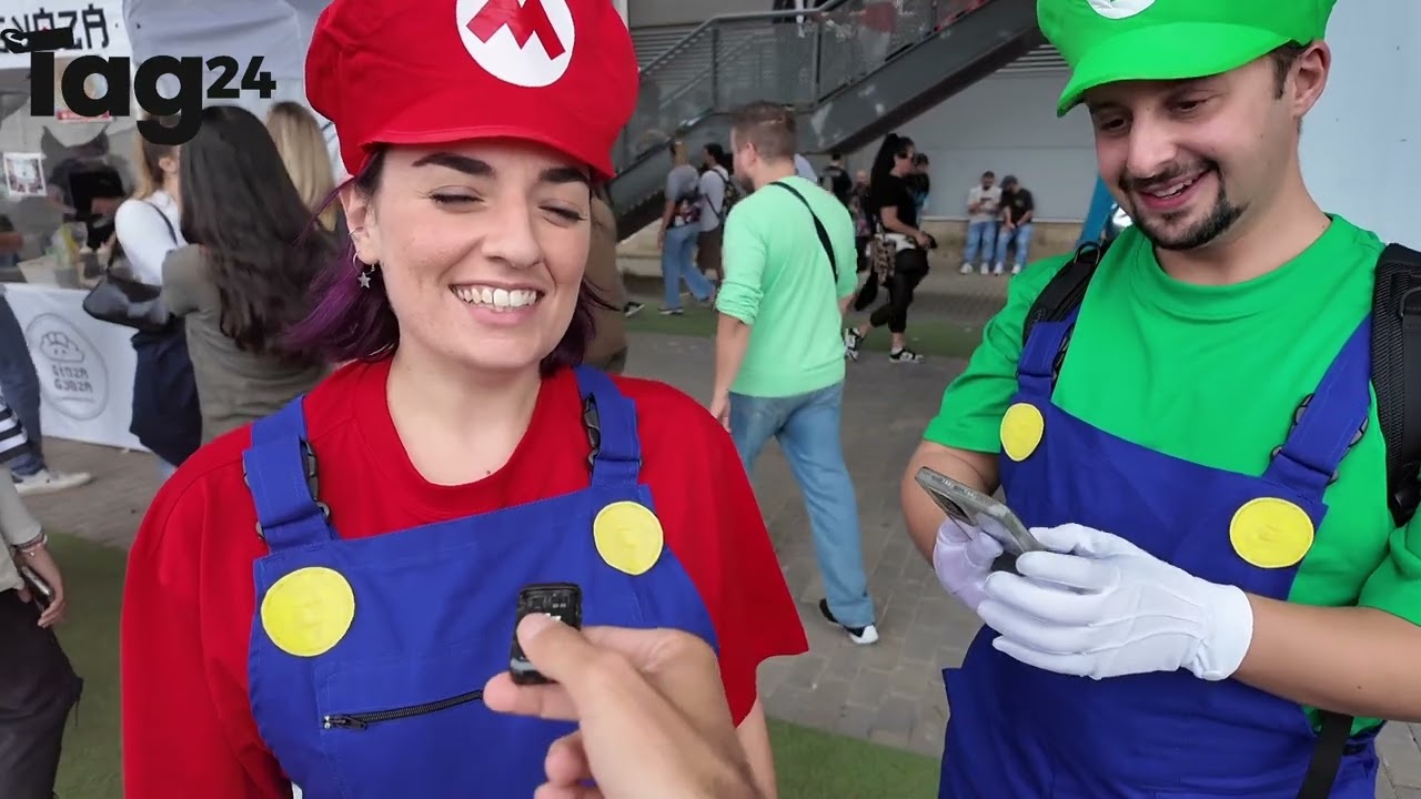 Romics 2024 le immagini dei cosplay più belli e del premio al maestro Omori