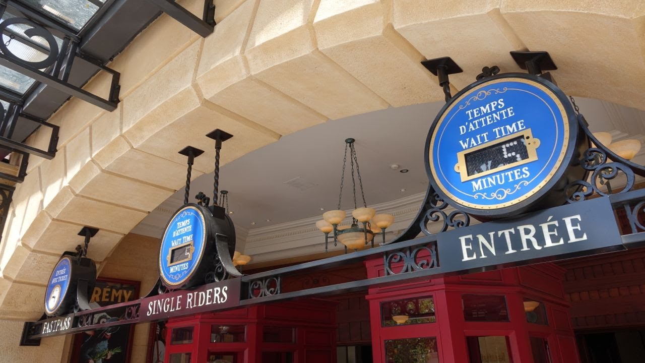 Disneyland Paris Ratatouille The Adventure queue line and atmosphere