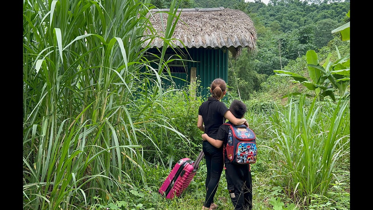 Single mother and child move from city to countryside after great trauma