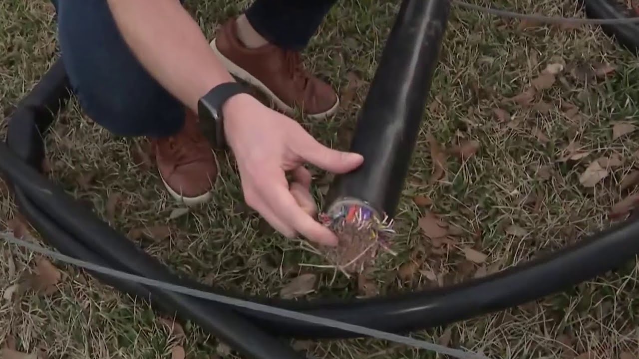 Video captures copper wire thieves in Houston’s Northside neighborhood before internet outage