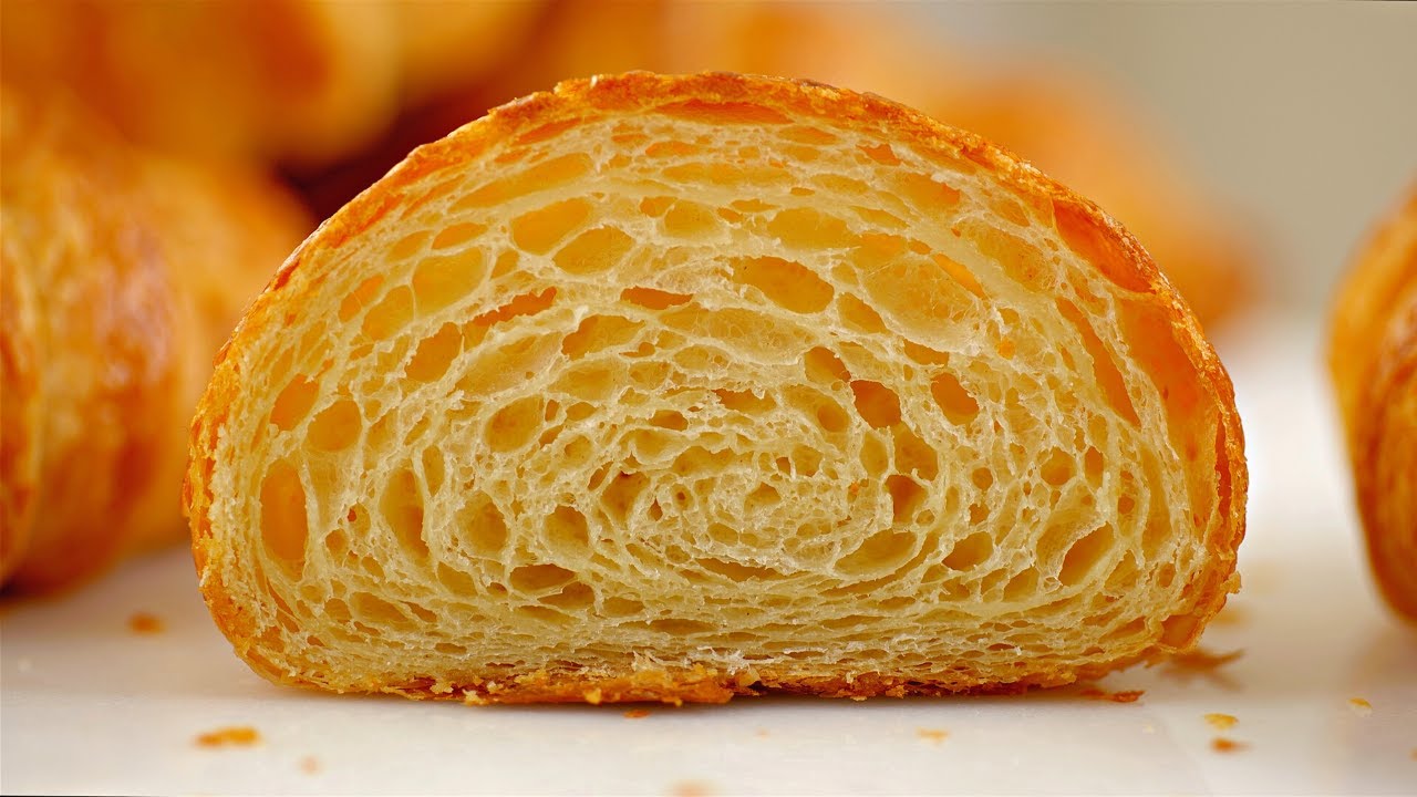 如何在家制作完美的牛角包/可颂 | 普通黄油 | 手工操作 | 经典蜂窝气孔