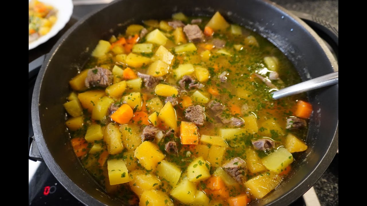 Steckrübensuppe, auch Kohlrübeneintopf genannt