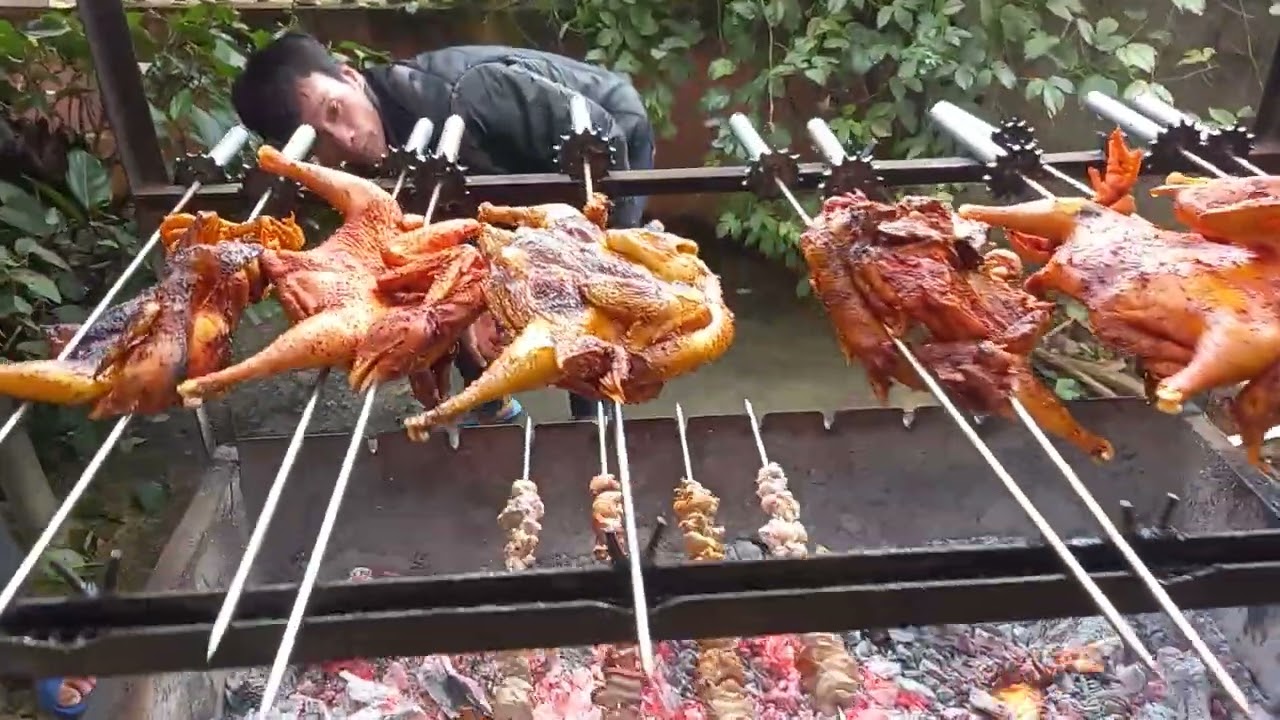 Người dao tháng này chỉ uống rượu suốt ngày thôi 