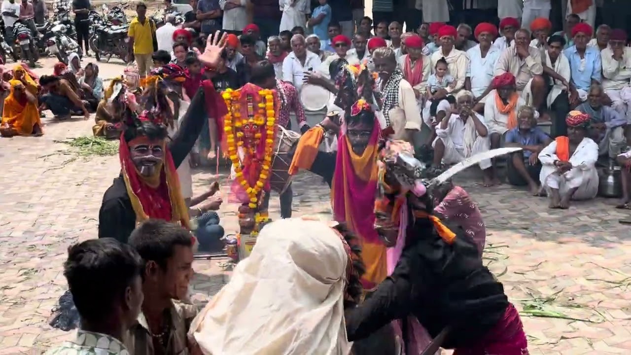 Hatiya khel vana gavri 