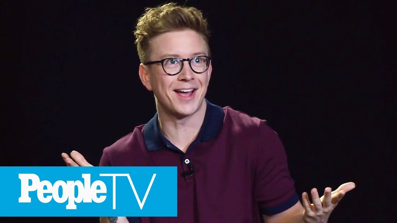 Tyler Oakley On Communicating With His Father After Coming Out | PeopleTV | Entertainment Weekly