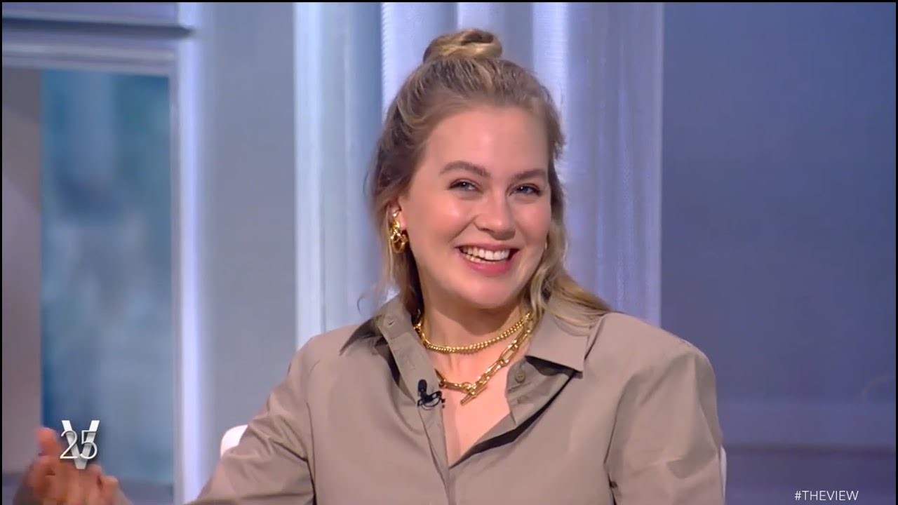 Alicia von Rittberg - Becoming Elizabeth - Interview New York TV Show Berlinmusik