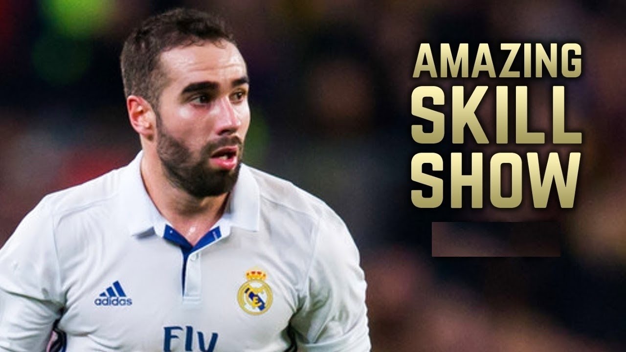 Dani Carvajal 2017 🔔 Tackles & Skills
