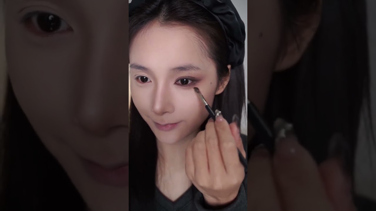 NewYearPeachLightSmokingArt