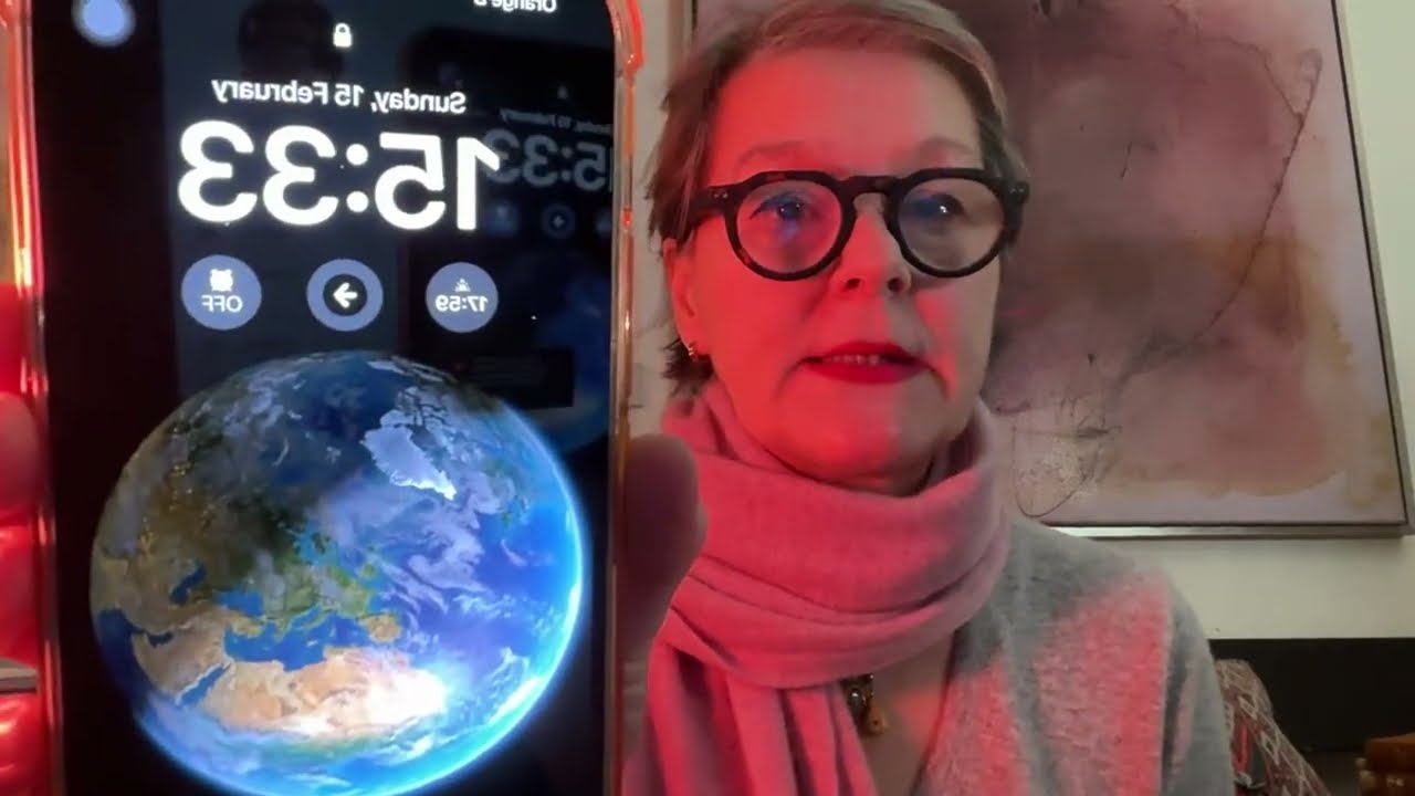 Комментатор политических новостей