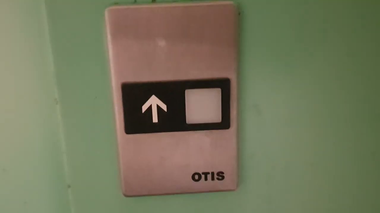 Otis Europa Aufzug in der HS Coburg