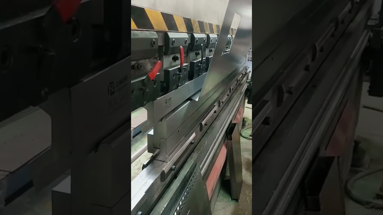 Chấn Cnc sử dụng khuôn gấp mép #sảnxuất #datyso #giacongtam #laser #laserfiber #hanlaser #robot