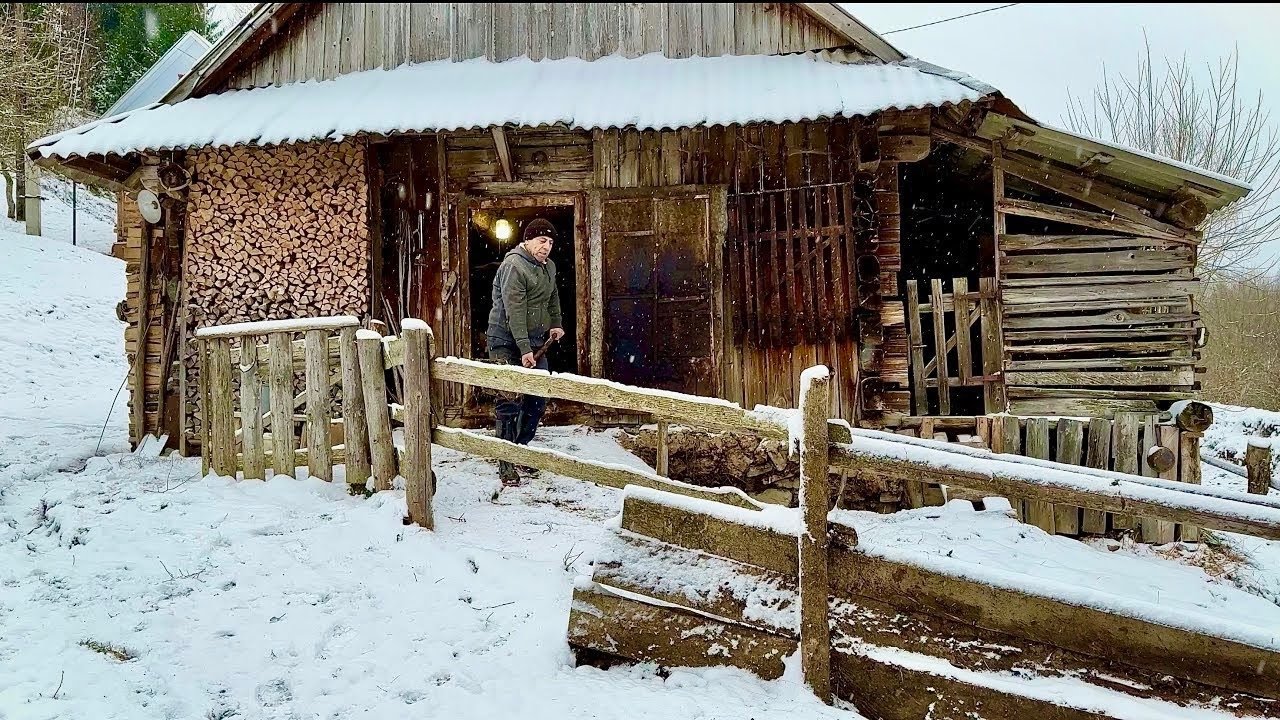 Three happy days lived in a winter mountain village