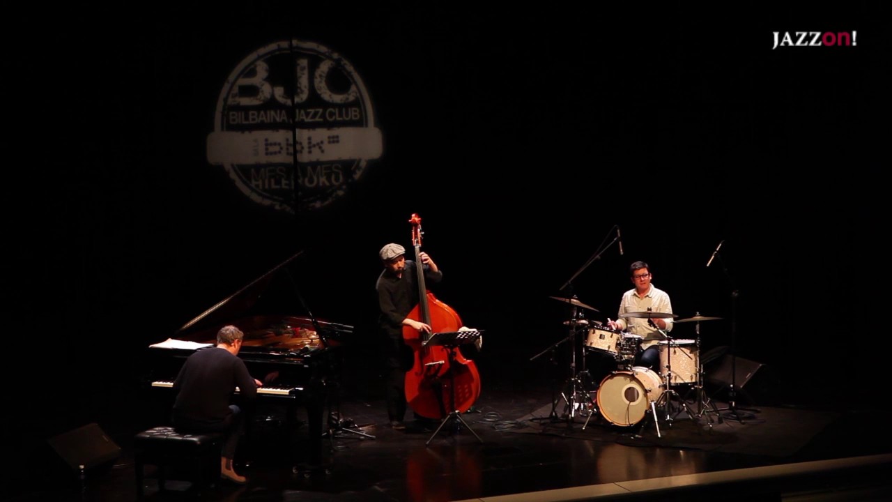 Bilbaina Jazz Club 2017 / V MES A MES / ALBERT BOVER trio