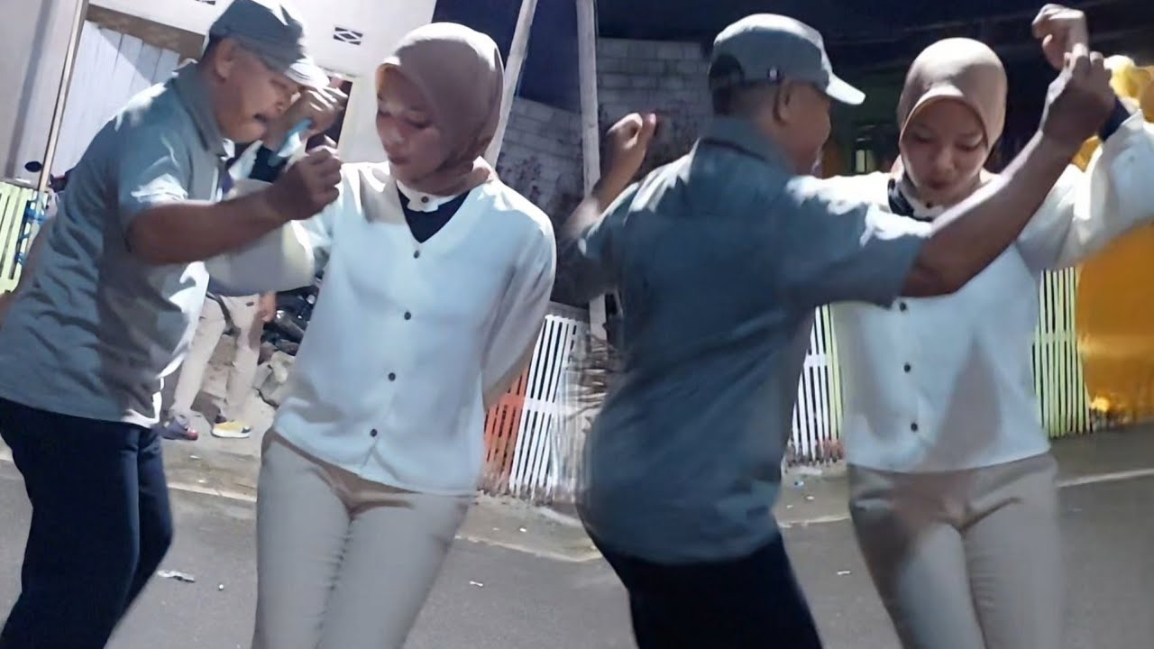 Mantap!! Dapat pasangan yg cantik, glowing dan lincah Om Kumis jadi tambah semangat | Joget dangdut
