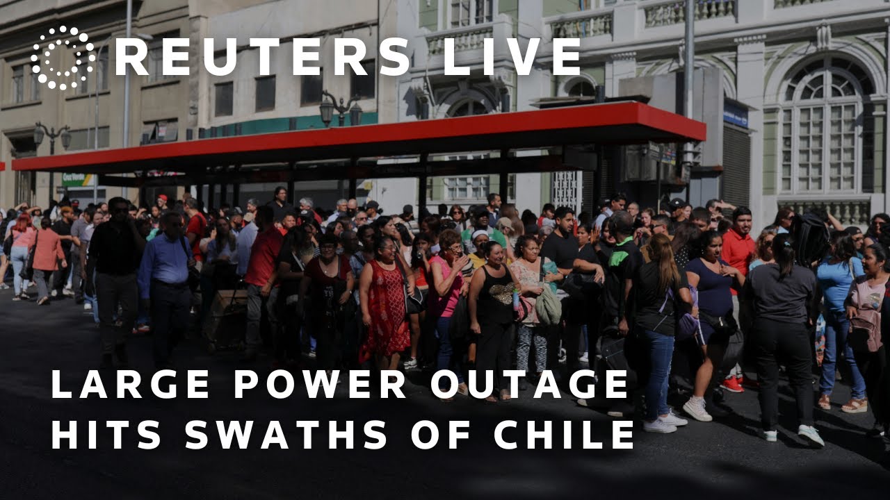 LIVE: Chileans walk home during power outage