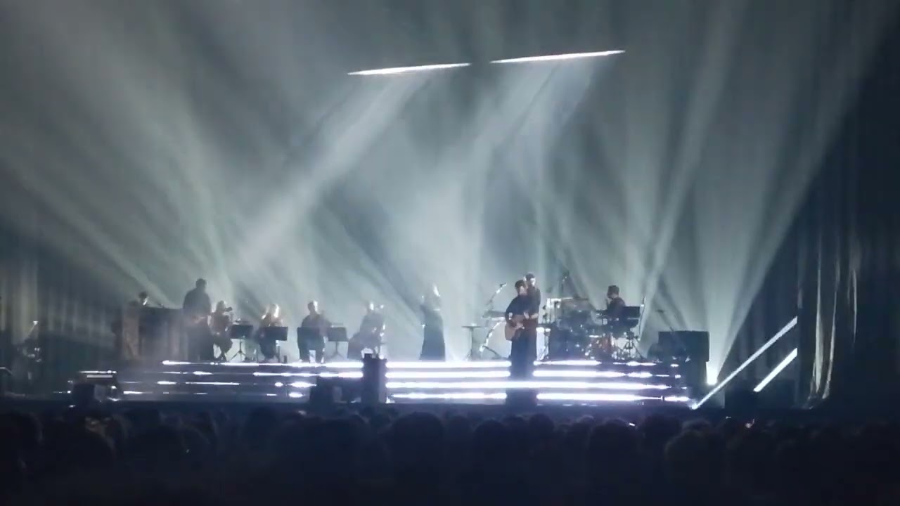 Lara Fabian - Hypersensible •  Zénith Rouen : 07/10/2025