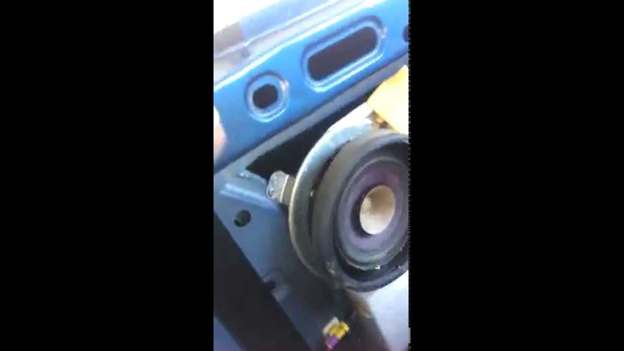 How to remove the rear speakers VW New Beetle remove rear panel