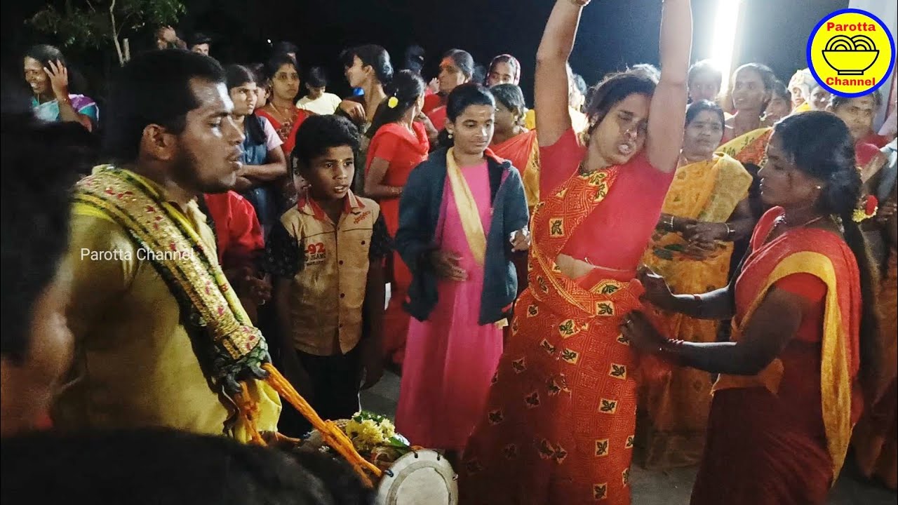 பெண் மீது அங்காள பரமேஸ்வரி அருள் வந்து சாமி ஆட்டம் | Sami Attam | Parotta Channel.