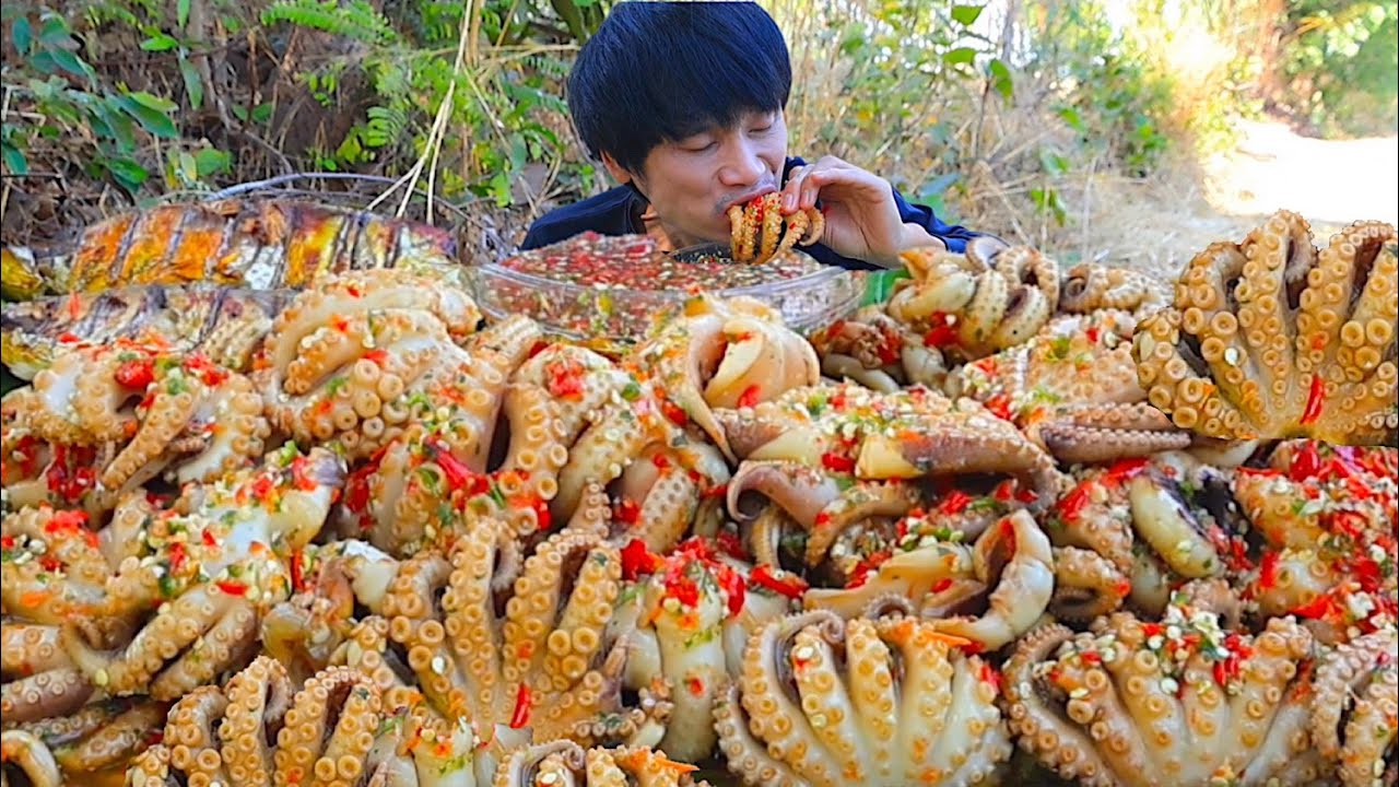 หนวดปลาหมึกสายซีฟู๊ดแกล้มผักสดแซ่บคักอีหลีครับพี่น้อง ASMR MUKBANG EATING SHOW#โก้อีสานพาแดก 