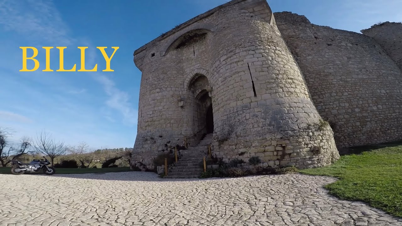 Road Moto Trip #3 - Billy :  Village de charme dans l'Allier (Forteresse de Billy)