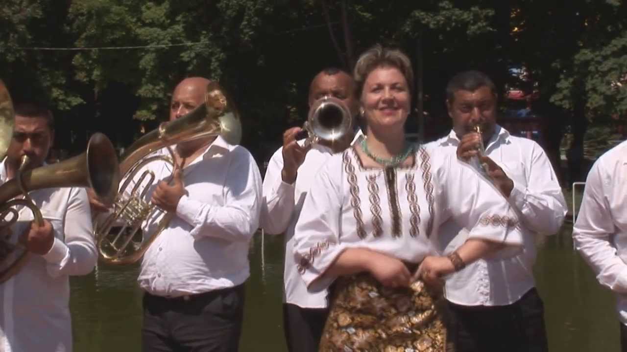 Gabriela Puiu si Fanfara Shukar Zece Prajini - ,, Bun gasit,voi,dragii mei''