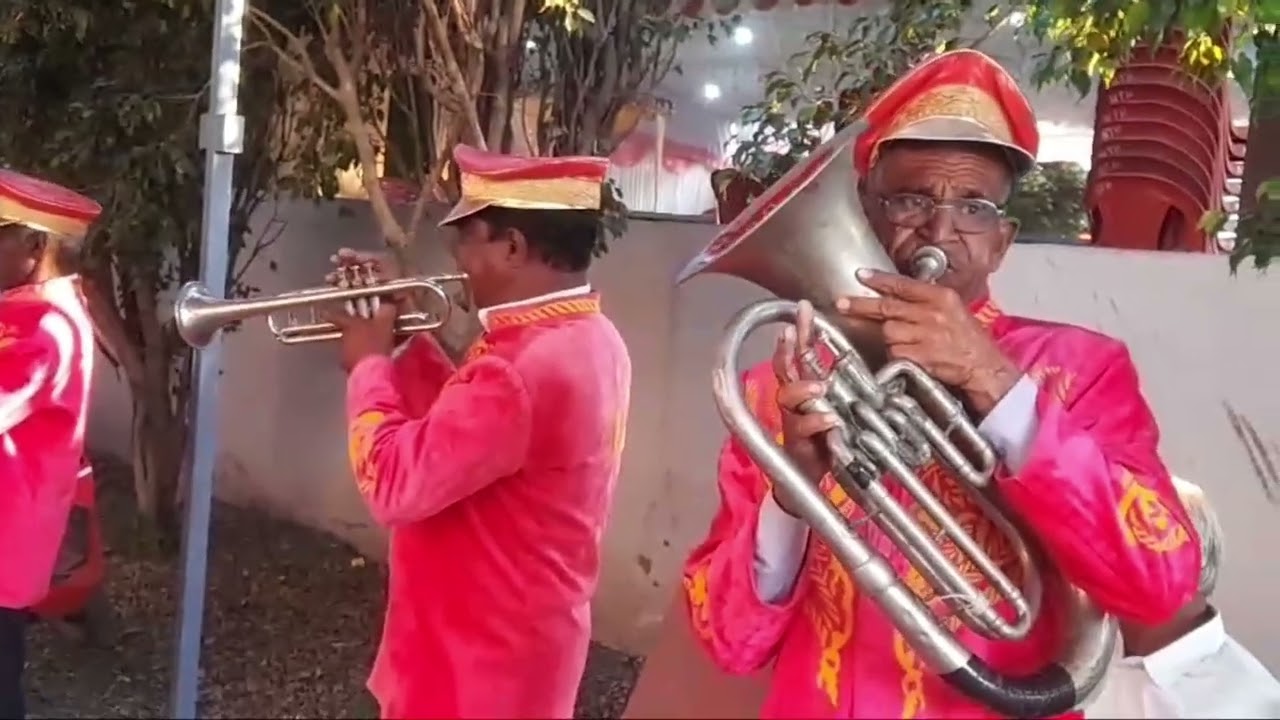 दिपक ब्रास बंँड ,माजलगाव. मो.9890583415 ,9850583415