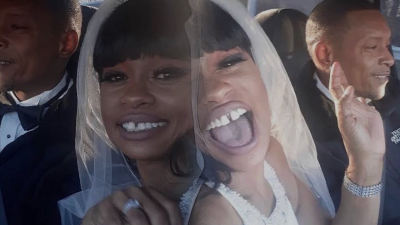 Токио Тони празднует развод в Popeyes после 15 лет с мужчиной, которого она якобы считала ревнивым