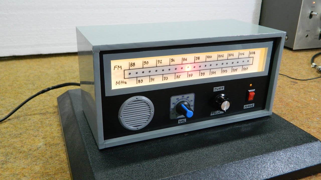 DIY Arduino Retro look FM Radio with linear scale