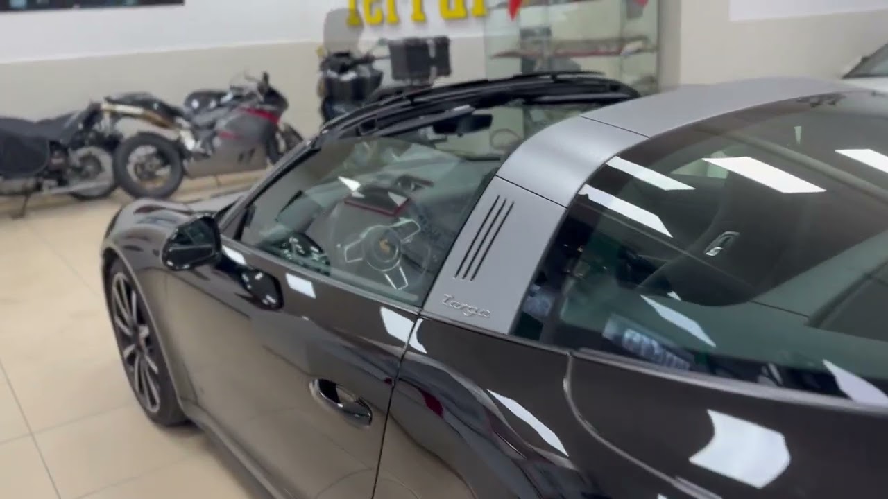 PORSCHE TARGA 4 370 CV