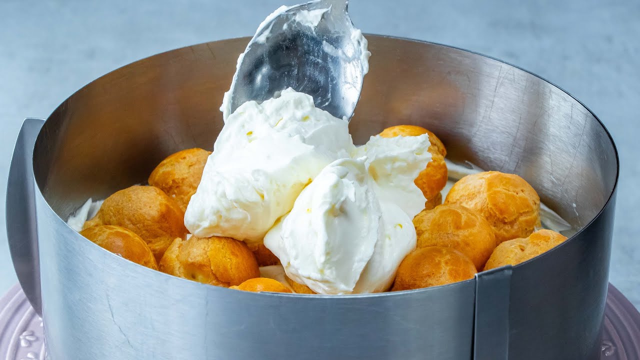 Праздничный торт с орехами и профитролями (почти без муки)